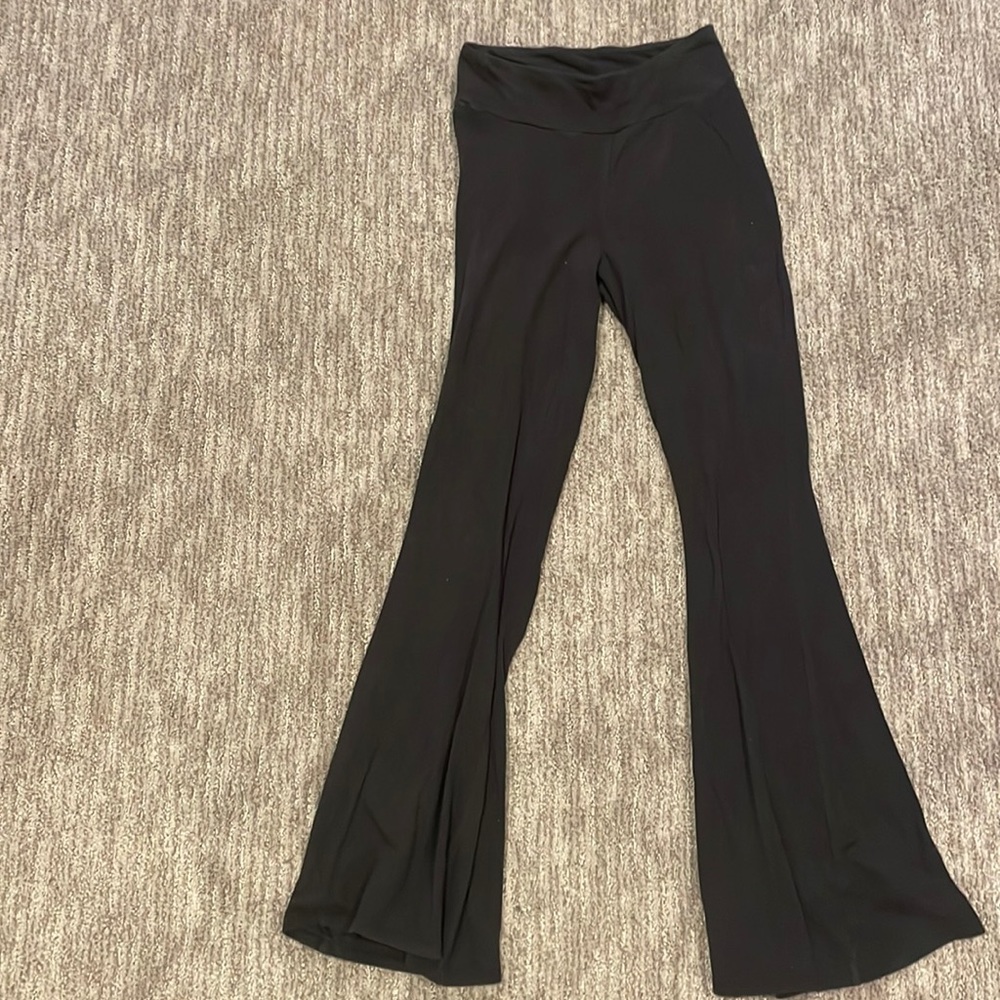 stitch and pine flare leggings